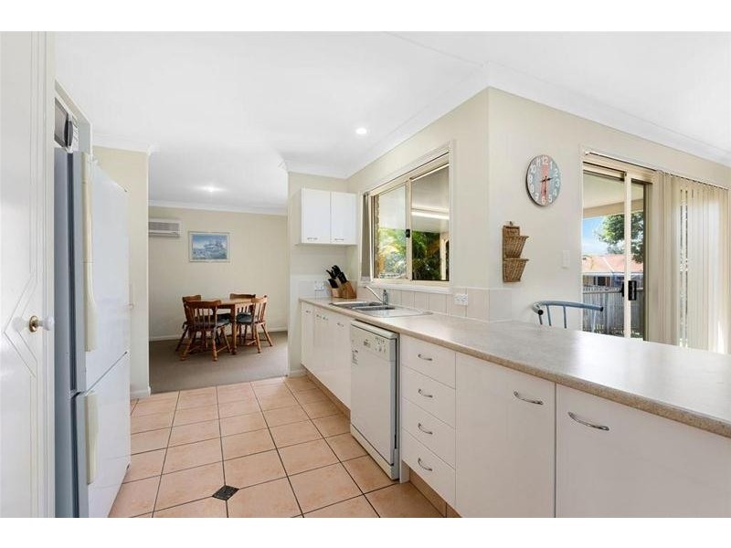 36 Tipuana Drive, Elanora QLD 4221