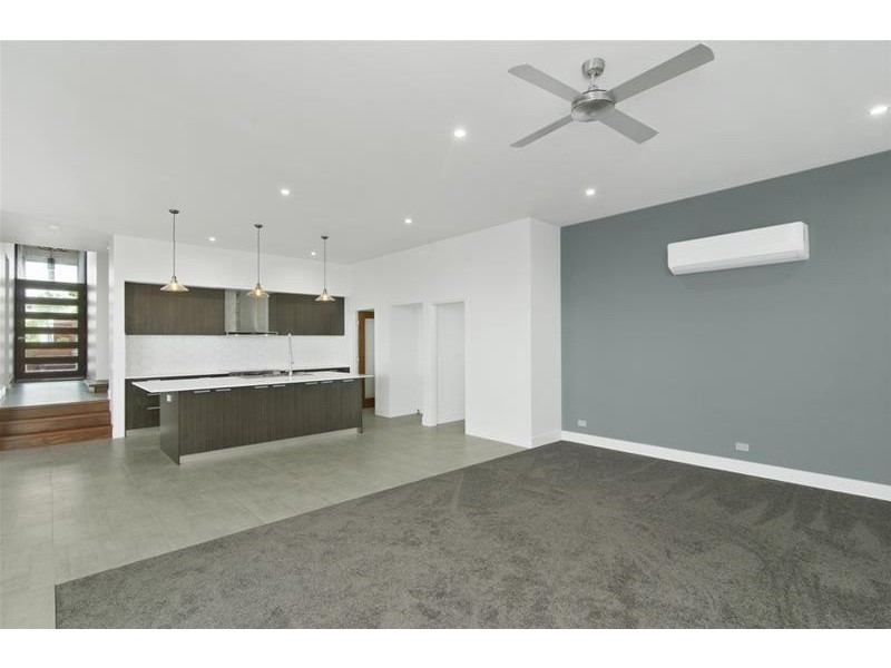 6 Coronata Place, Reedy Creek QLD 4227