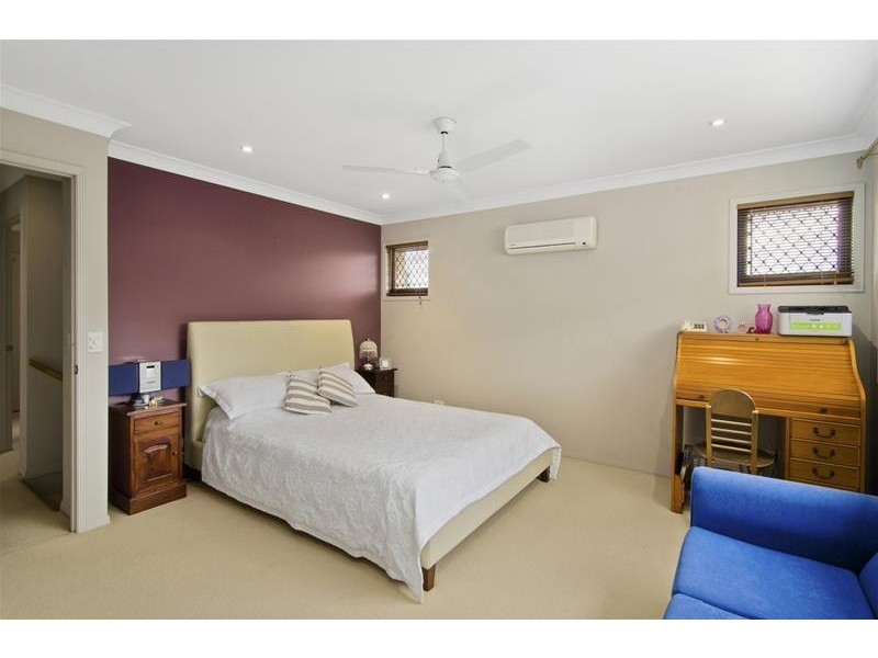 2/16 Wuruma Court, Elanora QLD 4221