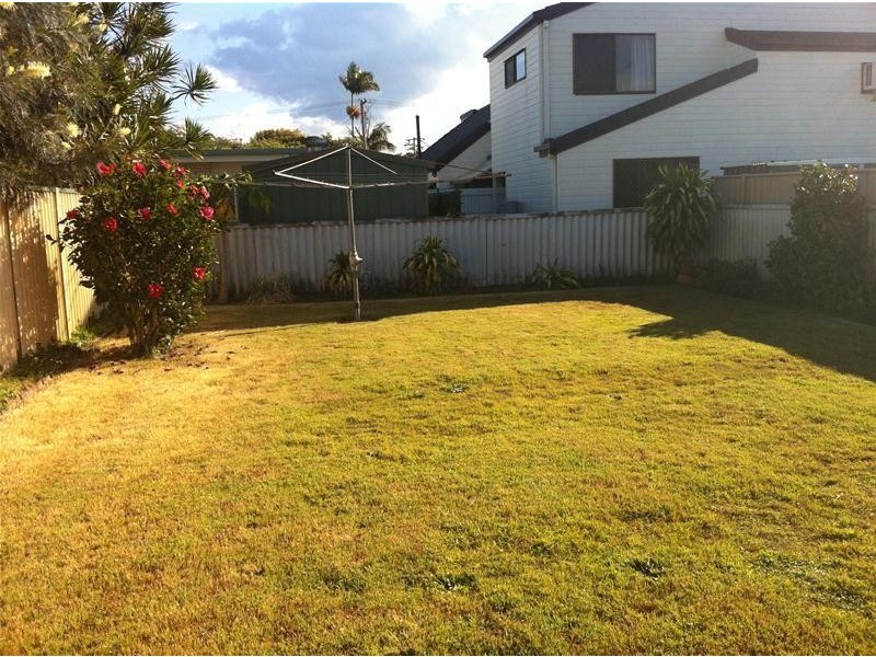 72 Philippine Parade, Palm Beach QLD 4221