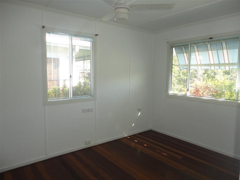 36 Seventh Avenue, Palm Beach QLD 4221