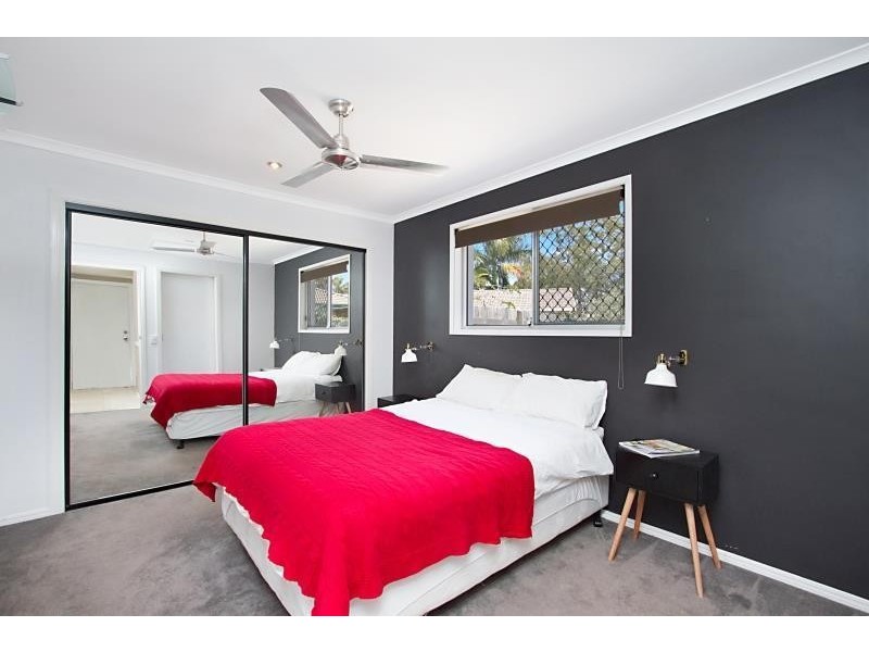 7 Gladful Court, Varsity Lakes QLD 4227