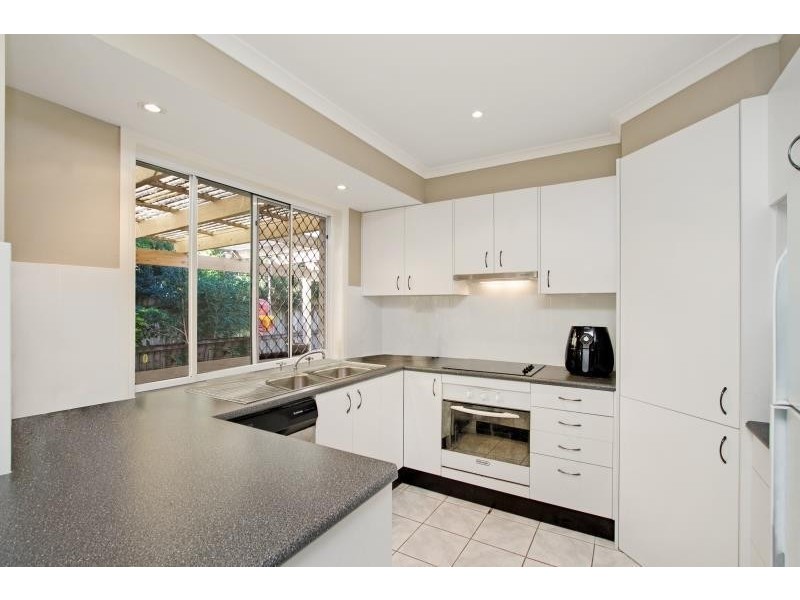 7 Gladful Court, Varsity Lakes QLD 4227