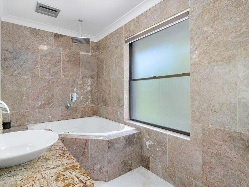 70 Simpsons Road, Currumbin Waters QLD 4223