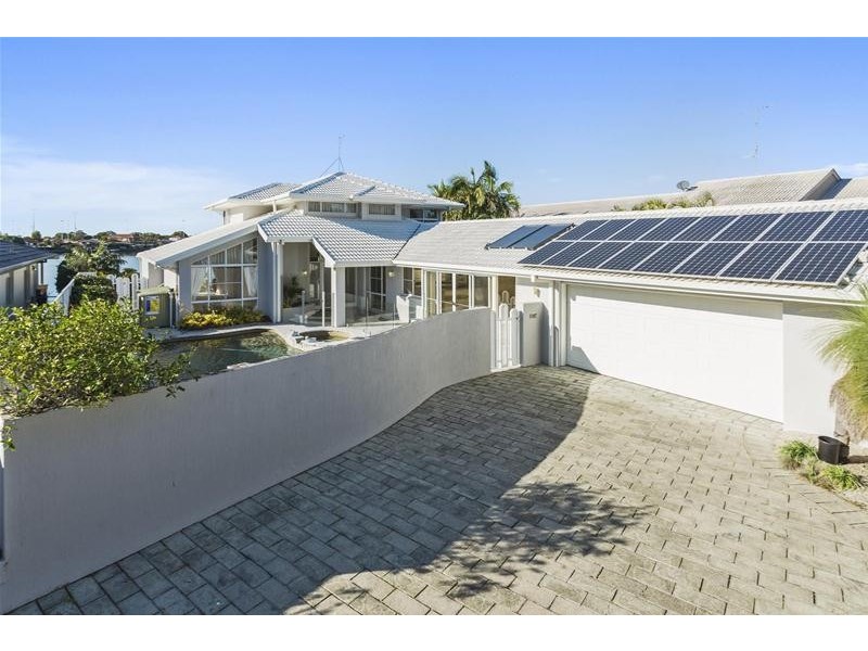 5 Linden Court, Palm Beach QLD 4221