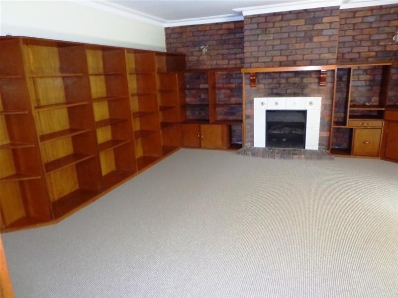 15 Foothill Street, Elanora QLD 4221