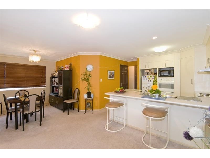 1/16 Carilla Place, Elanora QLD 4221