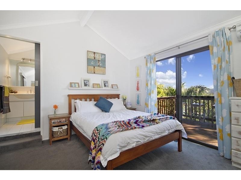 7 Doubleview Drive, Elanora QLD 4221