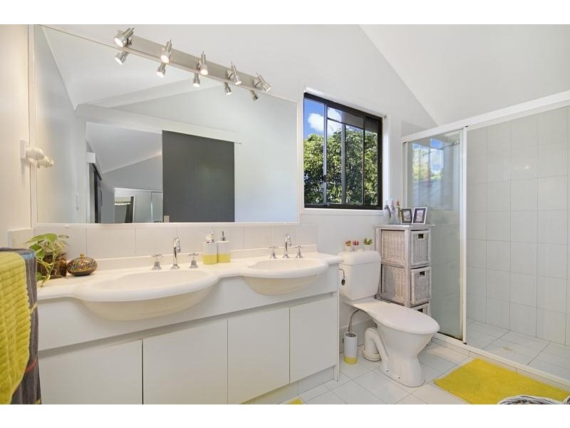 7 Doubleview Drive, Elanora QLD 4221