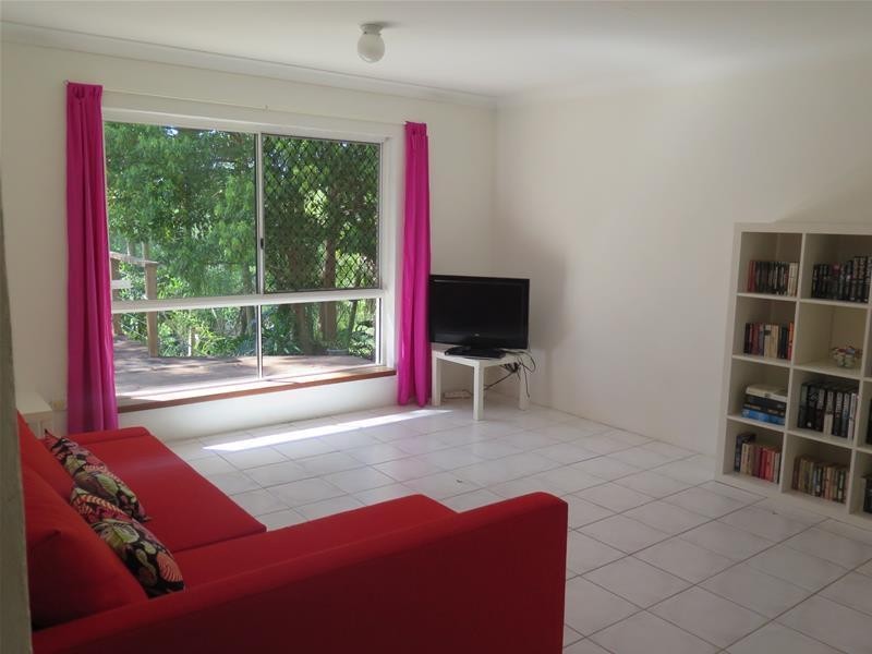 8 Pardalote Place, Currumbin Waters QLD 4223