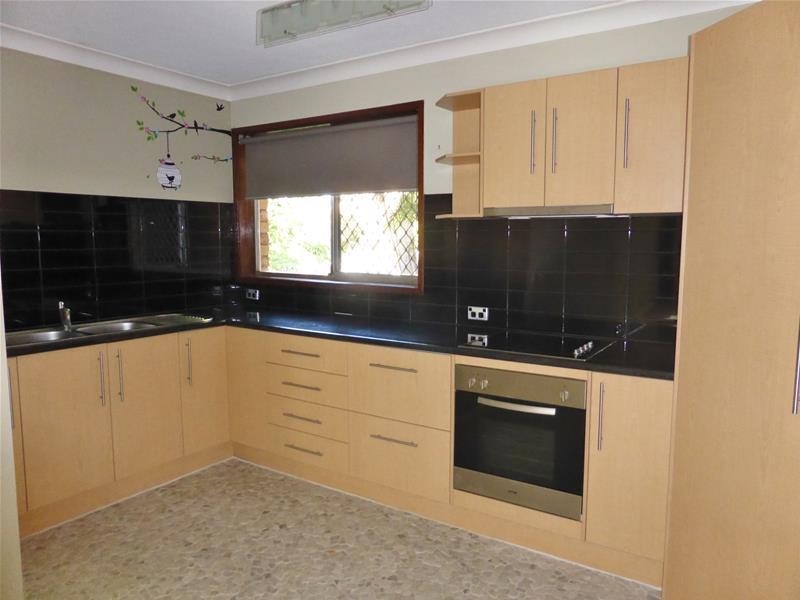 2/9 Twenty Eighth Avenue, Palm Beach QLD 4221