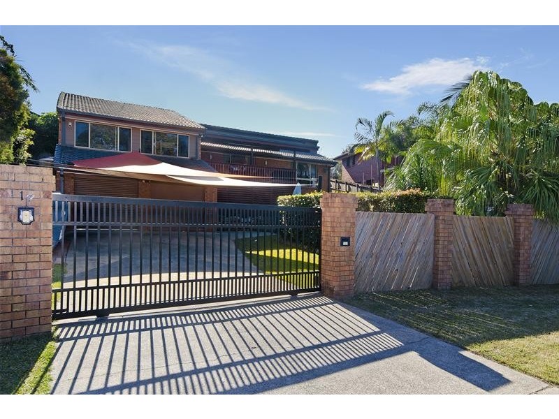 17 Myrtle Court, Palm Beach QLD 4221