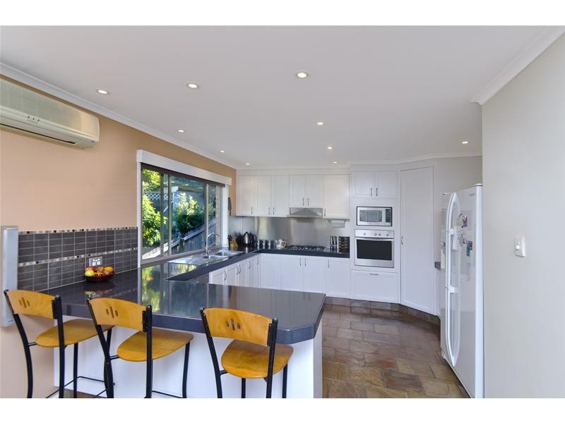 17 Myrtle Court, Palm Beach QLD 4221