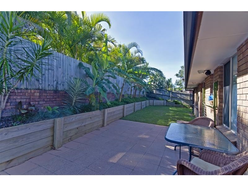 17 Myrtle Court, Palm Beach QLD 4221