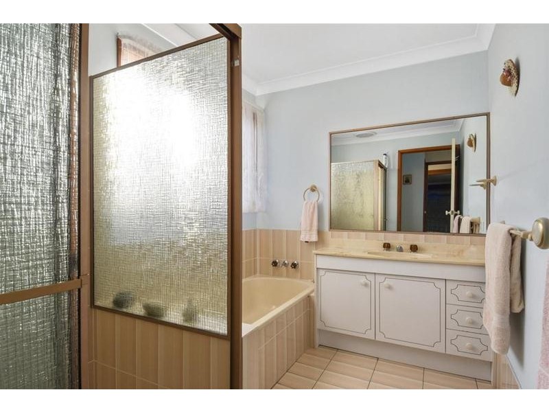 21 Ironbark Street, Elanora QLD 4221