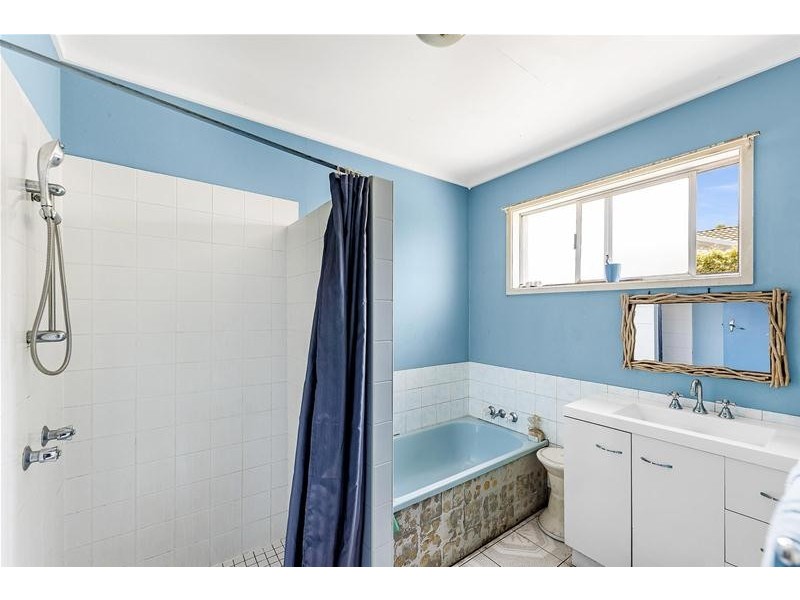 8 Noojee Street, Currumbin Waters QLD 4223