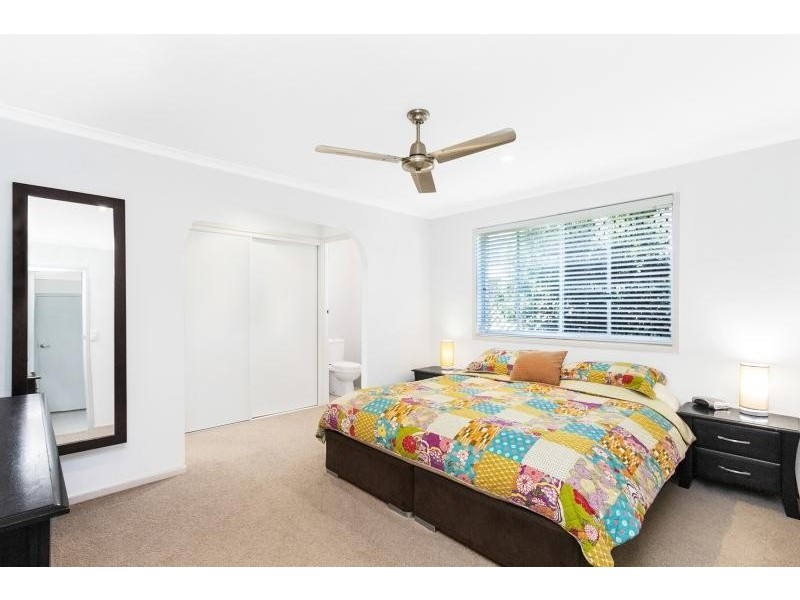 8 Cassia Court, Palm Beach QLD 4221