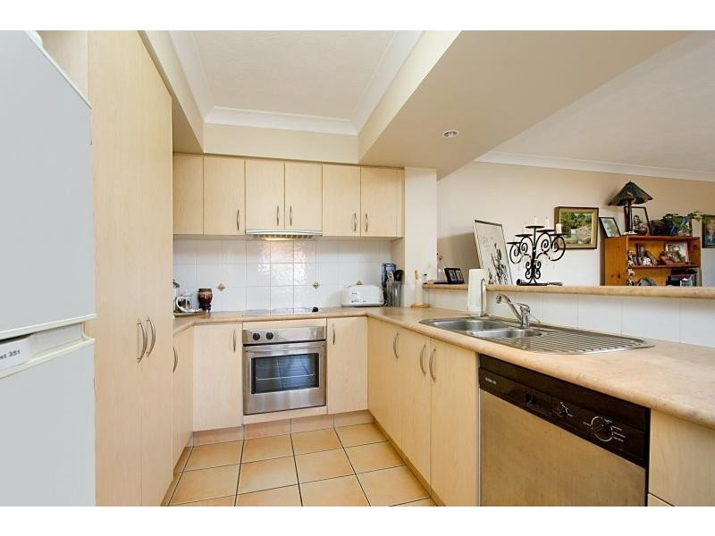 11/1040 Gold Coast Highway, Palm Beach QLD 4221