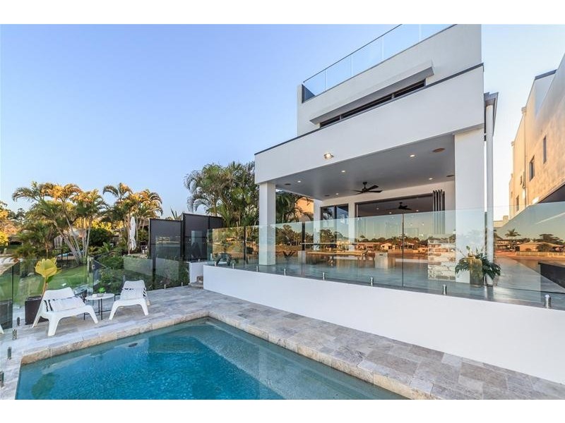 2/9 Diplacus Drive, Palm Beach QLD 4221