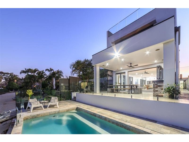 2/9 Diplacus Drive, Palm Beach QLD 4221