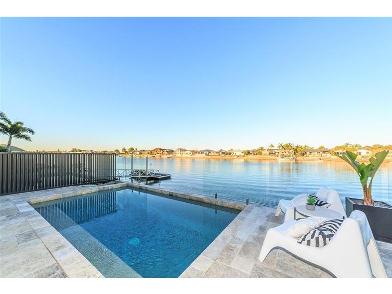 2/9 Diplacus Drive, Palm Beach QLD 4221