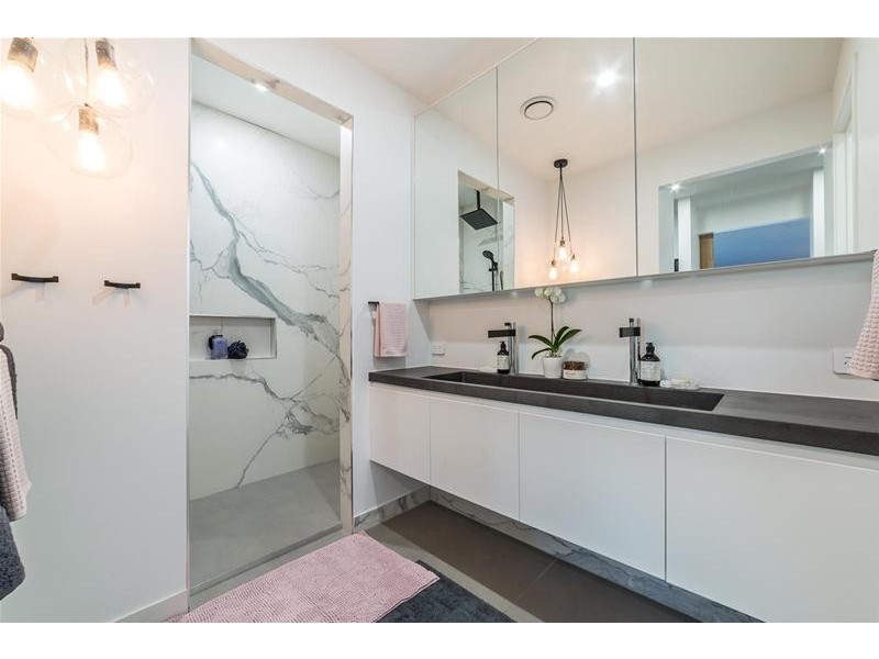 2/9 Diplacus Drive, Palm Beach QLD 4221