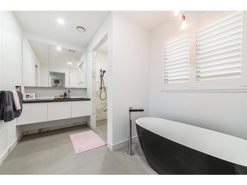 2/9 Diplacus Drive, Palm Beach QLD 4221