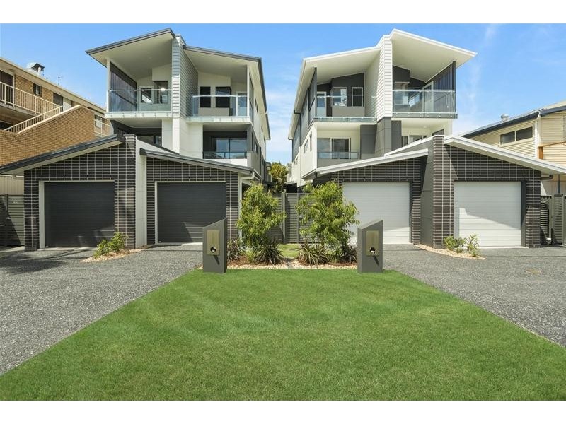 1 & 2/20 Thirteenth Avenue, Palm Beach QLD 4221