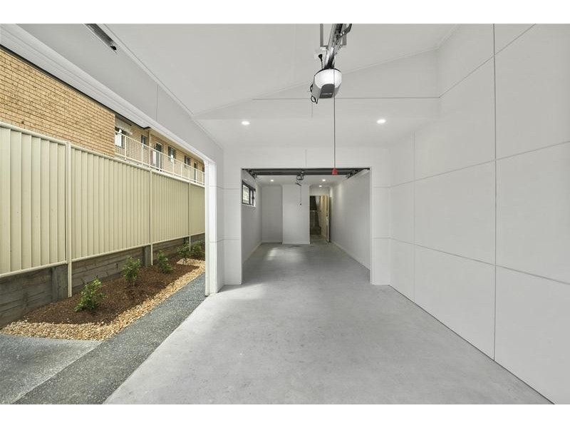 1 & 2/20 Thirteenth Avenue, Palm Beach QLD 4221