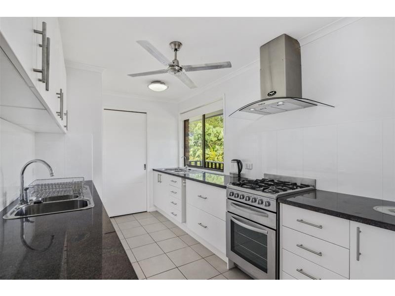 2 Calver Court, Currumbin Waters QLD 4223