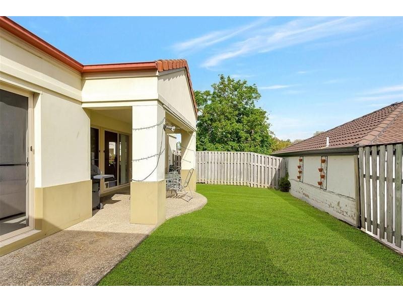 4 Kodiak Drive, Varsity Lakes QLD 4227