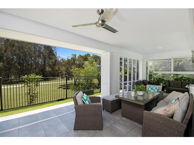 21 Casuarina Drive, Elanora QLD 4221