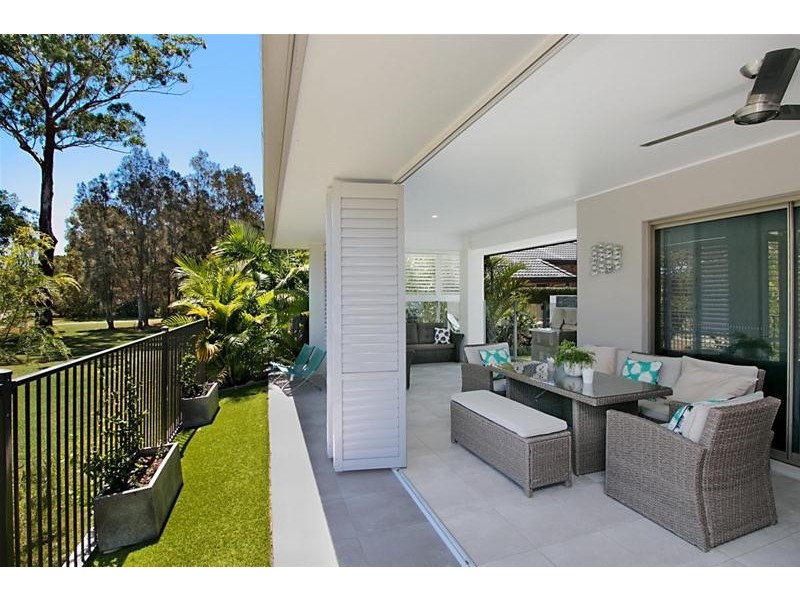 21 Casuarina Drive, Elanora QLD 4221