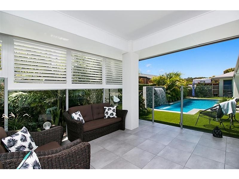 21 Casuarina Drive, Elanora QLD 4221