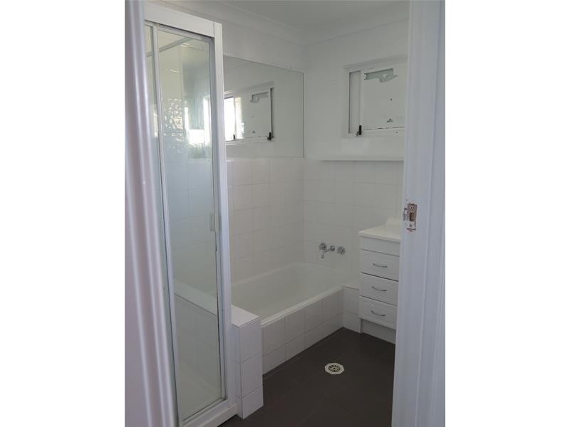 4 Mainsail Street, Currumbin Waters QLD 4223