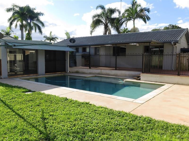 4 Mainsail Street, Currumbin Waters QLD 4223