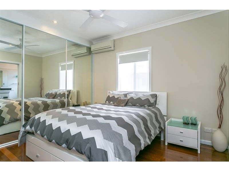 2/28 Twenty Seventh Avenue, Palm Beach QLD 4221