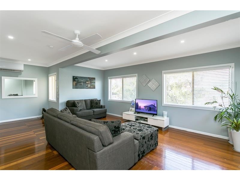 2/28 Twenty Seventh Avenue, Palm Beach QLD 4221