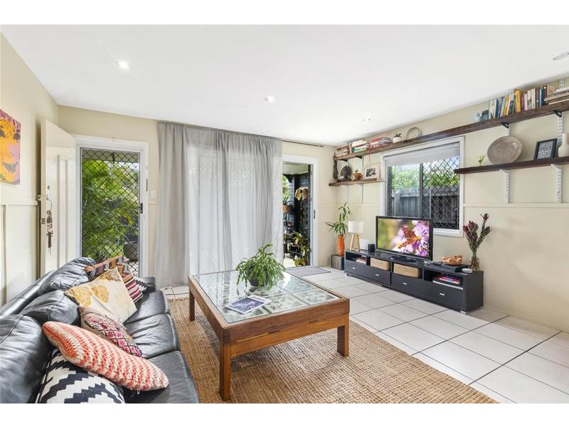 59 Tallebudgera Drive, Palm Beach QLD 4221