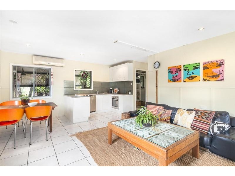 59 Tallebudgera Drive, Palm Beach QLD 4221