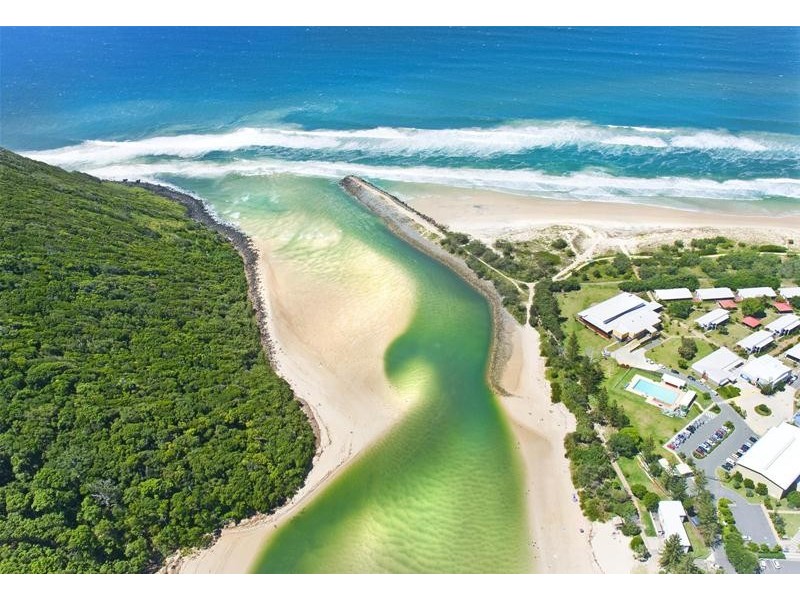 59 Tallebudgera Drive, Palm Beach QLD 4221