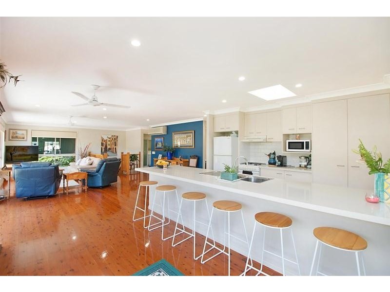 15 Heartwood Avenue, Elanora QLD 4221