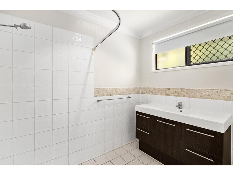 3/2 Mawarra Street, Palm Beach QLD 4221