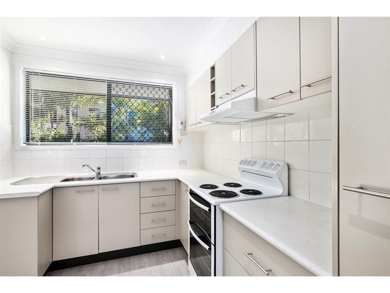 3/2 Mawarra Street, Palm Beach QLD 4221