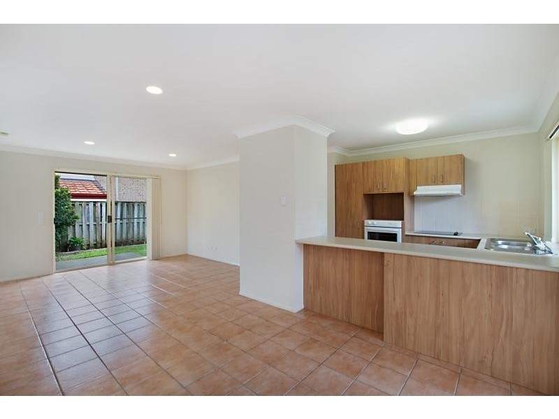 8 Carino Court, Merrimac QLD 4226