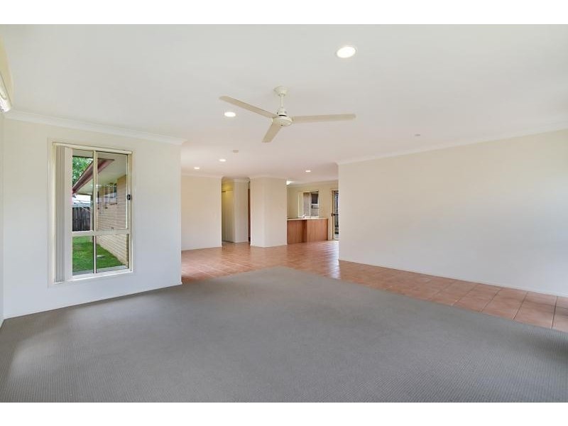 8 Carino Court, Merrimac QLD 4226