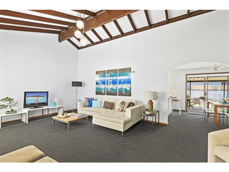 227 Mallawa Drive, Palm Beach QLD 4221