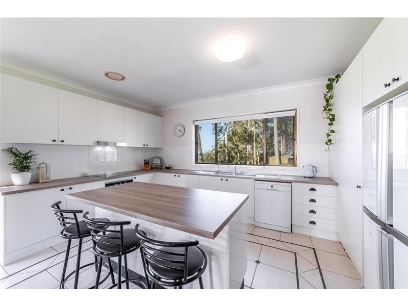 32 Simpsons Road, Currumbin Waters QLD 4223