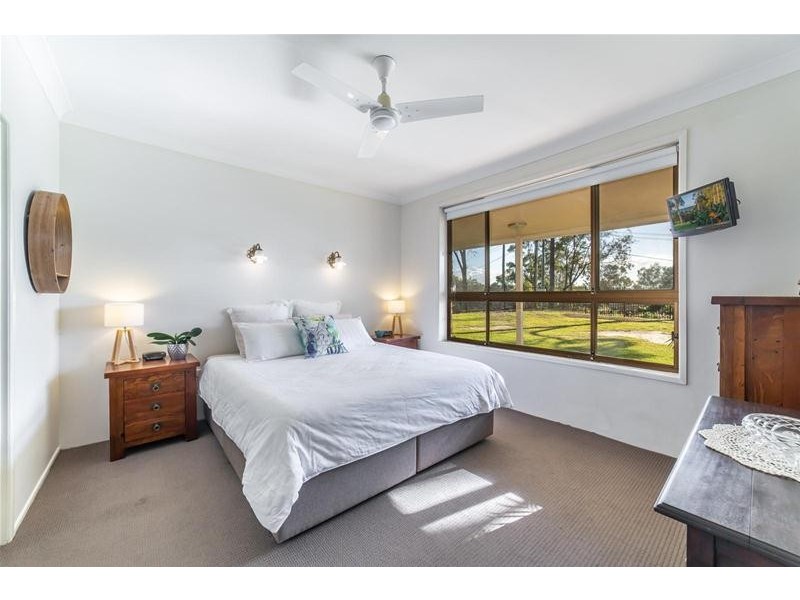 32 Simpsons Road, Currumbin Waters QLD 4223