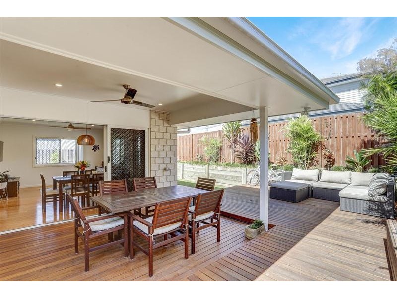 21 Sapphire  Place, Elanora QLD 4221